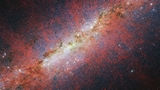 Il telescopio spaziale James Webb studia la formazione stellare della galassia M82