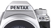 Nuova Pentax K-5 in versione argento e aggiornamenti firmware