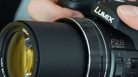 Panasonic Lumix FZ200: superzoom 25-600mm F2.8