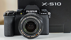 Anteprima Fujifilm X-S10: piccola, più semplice e stabilizzata