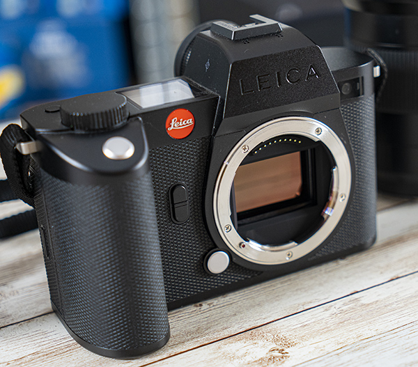 Leica SL2-S sensore full frame CMOS BSI 24 megapixel 
