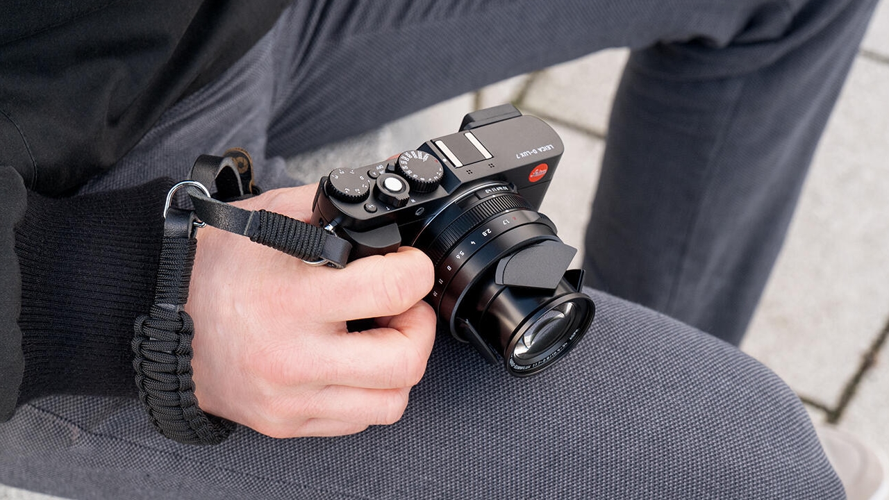Leica D-Lux 7: lo Street Kit  una serie di accessori per la street photography