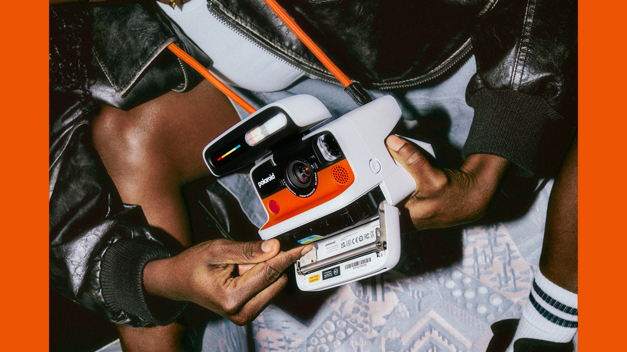 Polaroid Flip: con autofocus sonar per foto istantanee sempre a fuoco