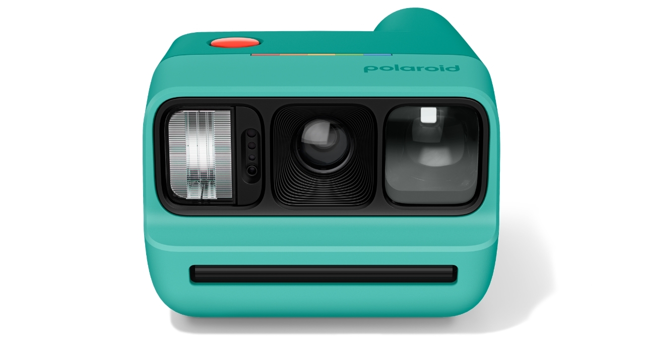 Polaroid Go Generation 3 &egrave; la nuova fotocamera analogica istantanea per l'estate