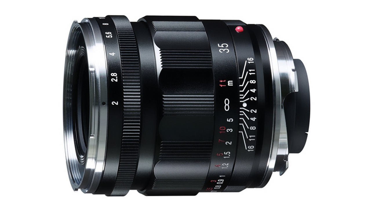 Cosina presenta tre nuovi obiettivi Voigtlnder 35 mm f/2.0 per Leica e Sony