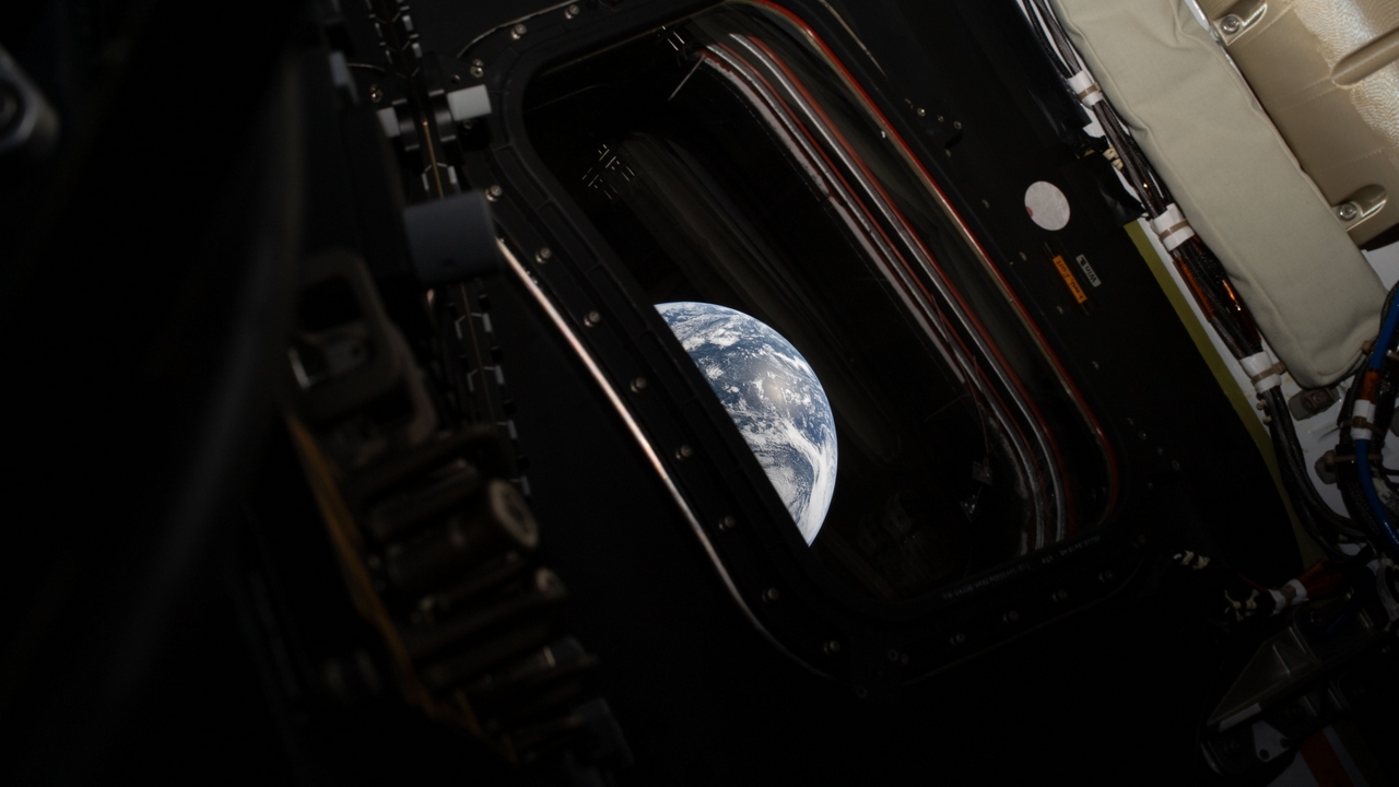 La NASA ha rilasciato le prime fotografie ad alta risoluzione catturate dagli astronauti di Artemis II