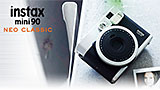 Fujifilm Instax Mini 90: fotocamera retrò a sviluppo istantaneo