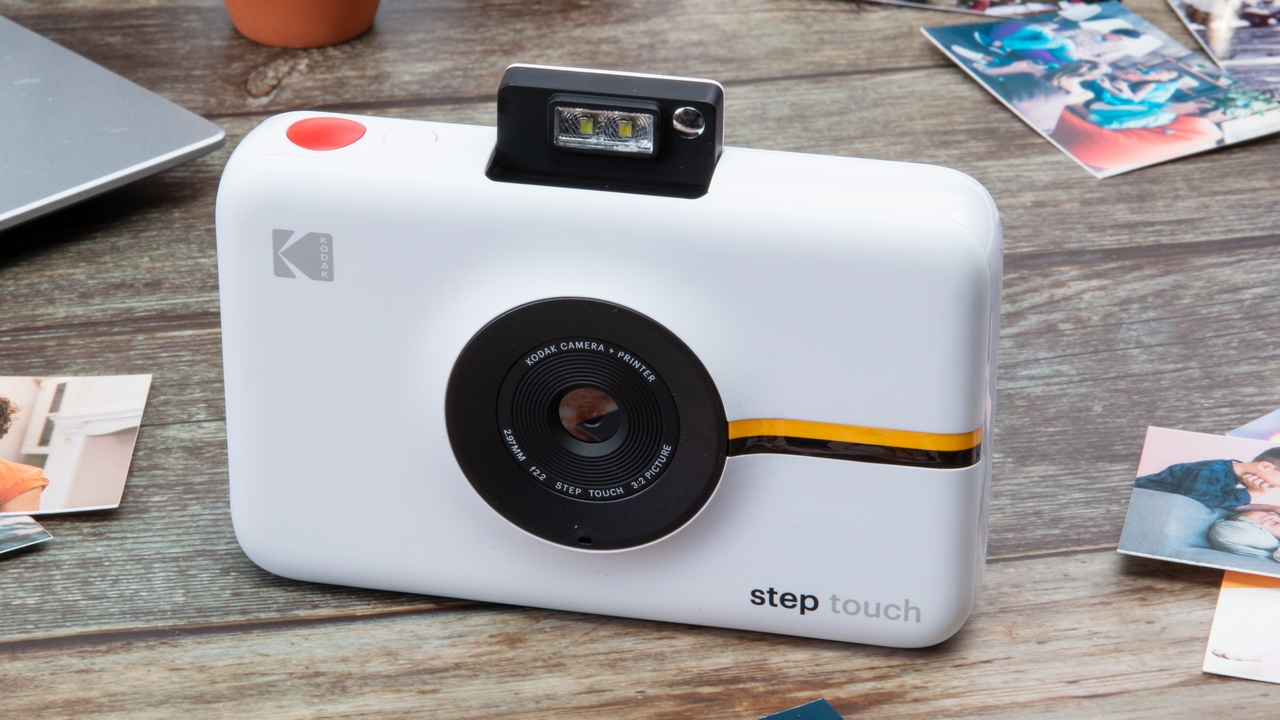 Le fotocamere a stampa istantanea Kodak Step e Step Touch arrivano in  Italia