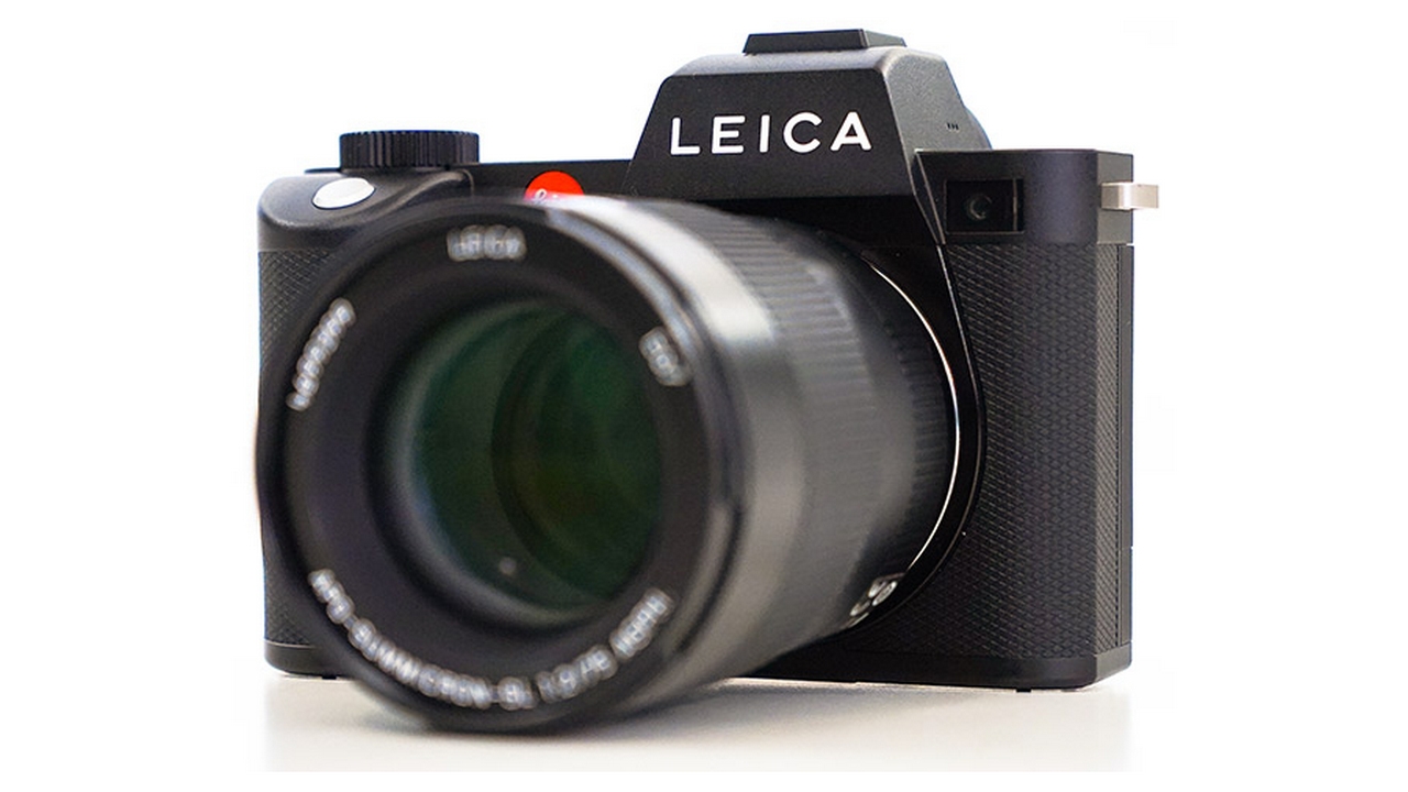 Leica SL2 si aggiorna con il firmware 2.0: arriva la modalit Multishot!