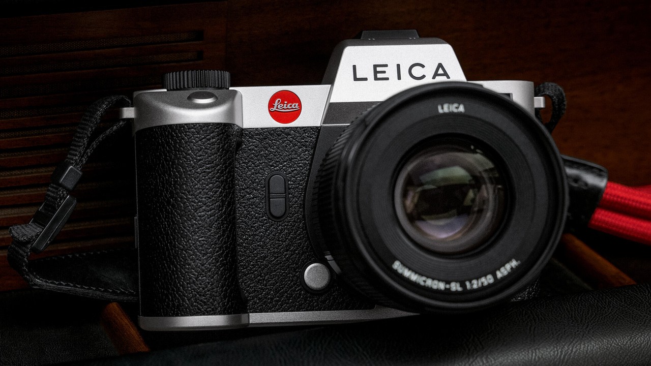 Leica SL2 è ora disponibile con corpo macchina colore argento