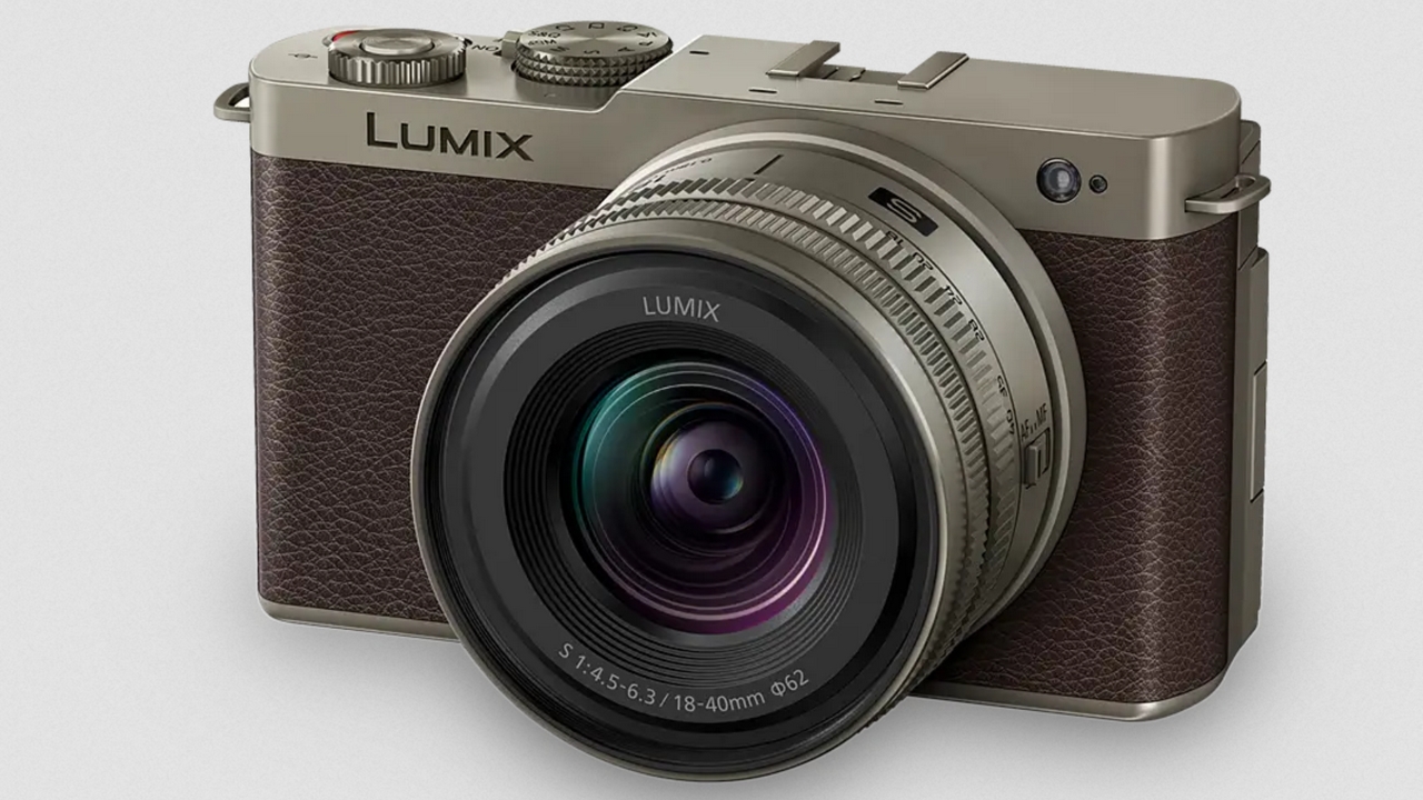 Panasonic Lumix S9: disponibile in quattro nuove colorazioni, compresa la Titanium Gold Limited Edition