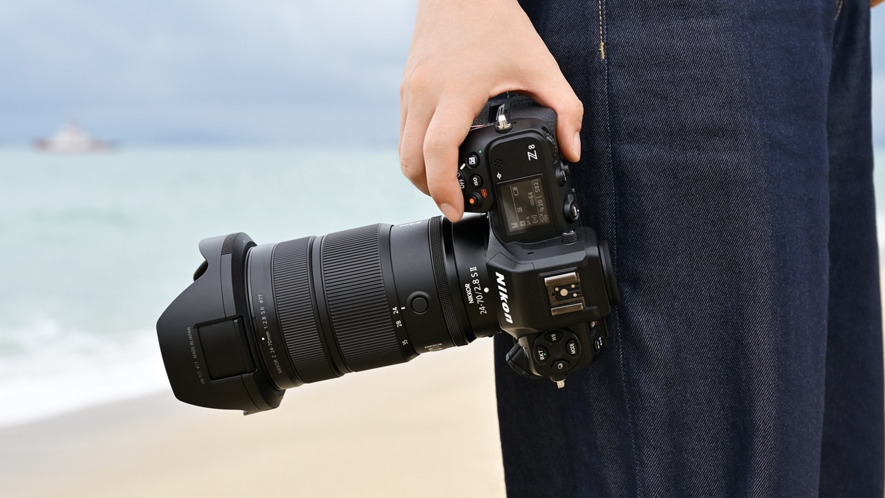 Nikon ha annunciato l'obiettivo per fotocamere mirrorless NIKKOR Z 24-70mm f/2.8 S II