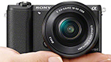 Aggiornamento Sony A7, A7R, A7S e A6000: più velocità di accensione e video 50Mbps