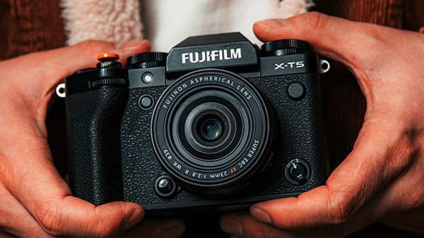  Il pancake che tutti i Fujilovers volevano: Fujinon XF23mmF2.8 R WR