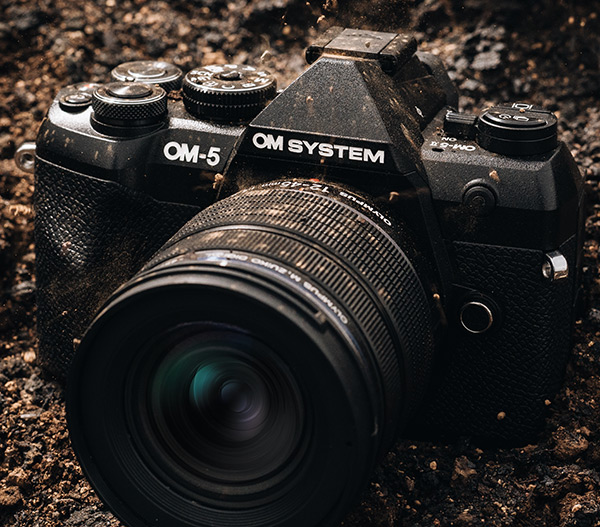 OM SYSTEM OM-5 Mark II: la nuova mirrorless compatta e resistente
