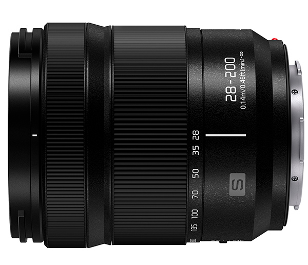 LUMIX S 28-200mm F4-7.1 MACRO O.I.S.: compatto e leggero tuttofare